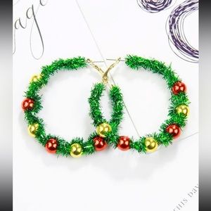 🎄Awesome Metallic Beaded Hoop Earrings 🎄